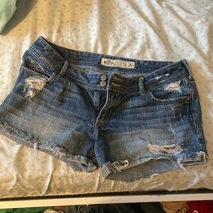 size 9 hollister denim shorts
